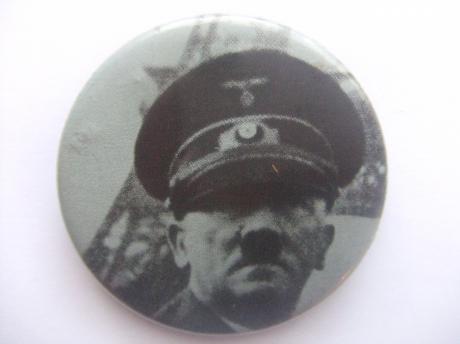 Adolf Hitler (1889-1945) zeldzame button tweede wereldoorlog